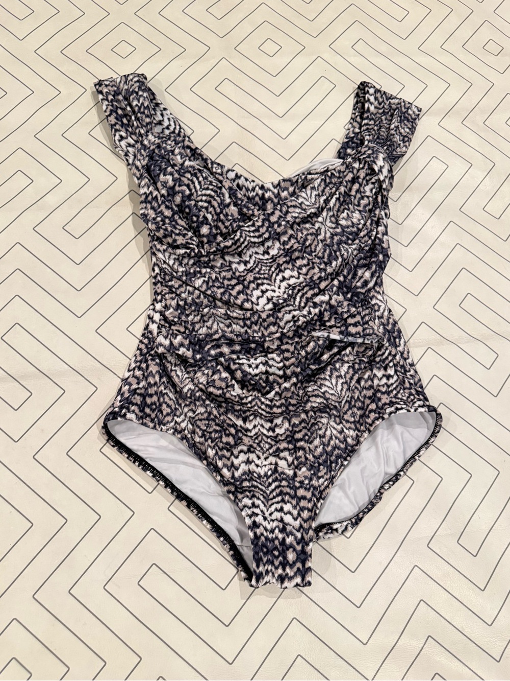 Badgley Mischka One-Piece Swimsuit in Navy and White Pattern